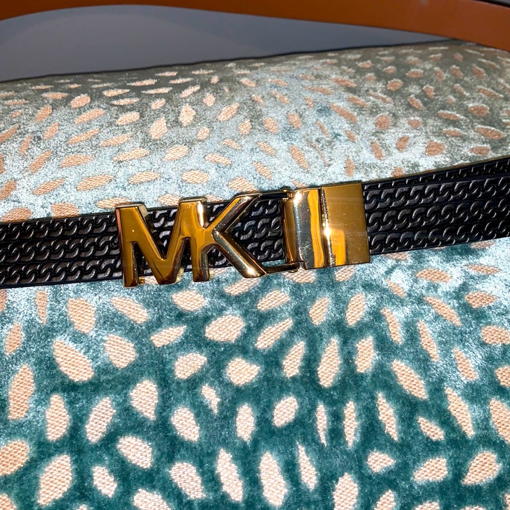 Michael Kors reversible belt